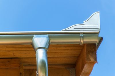 Gutter brackets securing system